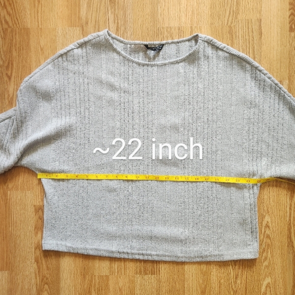 Shein Long-Sleeve/Lightweight Sweater - Picture 8 of 8